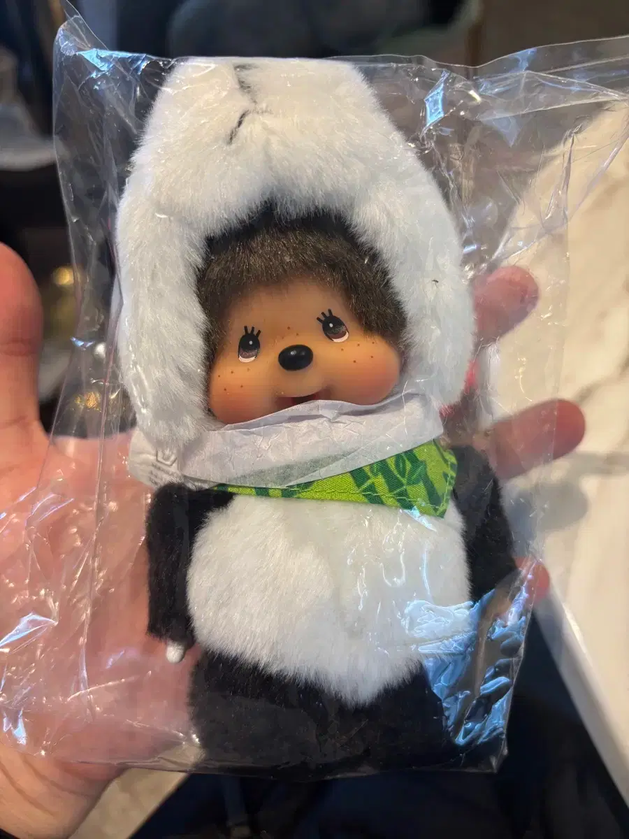 新品 港街 モンチッチ 赤い靴の女の子 monchhichi 2890 2011年発売